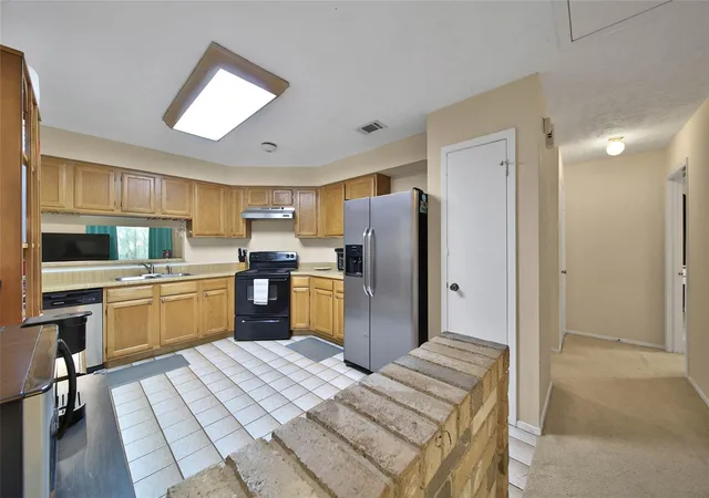 Homes for sale in League City, TX | 2820 Sugar Wood Dr, League City, TX 77573 | MLS# 22479758