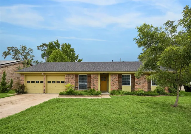 Photo 1 of Single family home for sale at 9242 Blankenship Dr, Houston, TX 77080 | MLS# 96672136 | Listing updated on 2026-07-09