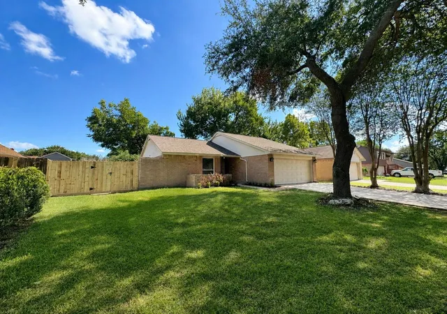 1st image of 2703 Northern Dr, League City, TX 77573 | MLS# 31192524