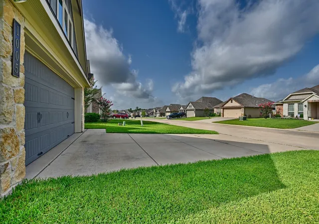 Homes for sale in Brenham, TX | 1005 Rootstock Rd, Brenham, TX 77833 | MLS# 13521646
