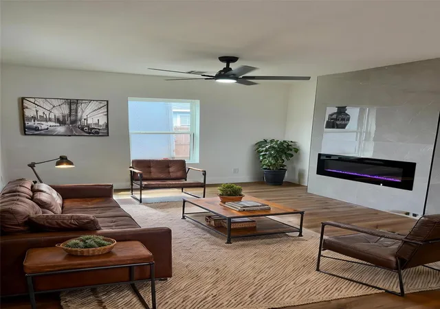 Photo 1 of Single family home for sale at 4414 Orange St, Houston, TX 77020 | MLS# 80274833 | Listing updated on 2026-09-18