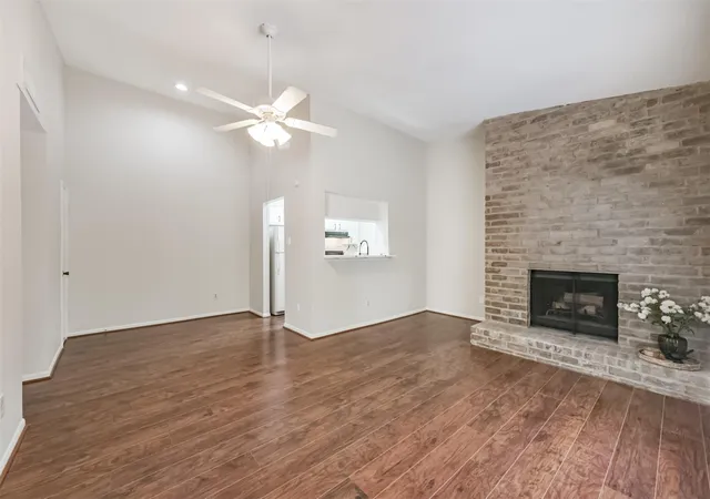 4th image of 2001 Bering Dr #4D, Houston, TX 77057 | MLS# 2947879