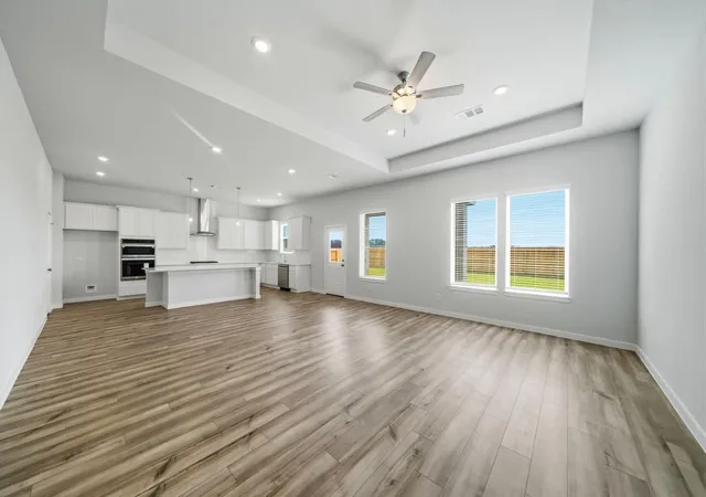 3rd image of 103 Lake Woodshore Ct, Clute, TX 77531 | MLS# 63838320
