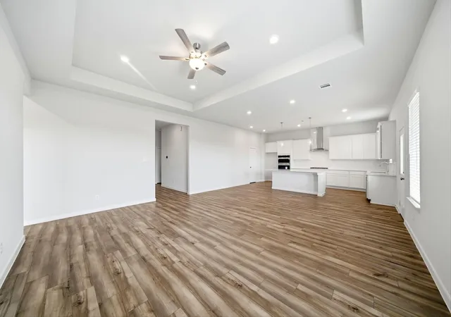 4th image of 103 Lake Woodshore Ct, Clute, TX 77531 | MLS# 63838320