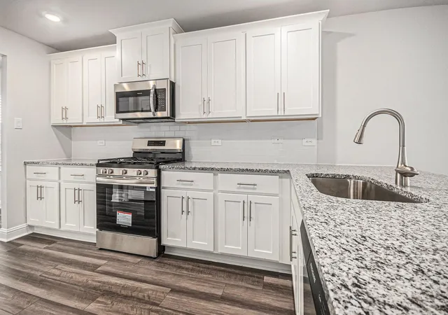 Photo 4 of Single family home for sale at 13223 Silver Egret Ln, La Marque, TX 77568 | MLS# 63357180 | Listing updated on 2026-09-14
