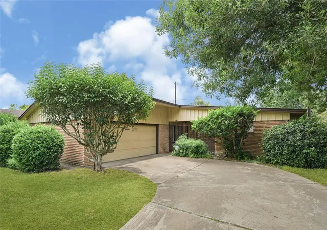 Photo 1 of Sale Pending at 14531 Alkay St, Houston, TX 77045 | MLS# 26472308 | Listing updated on 2026-10-07