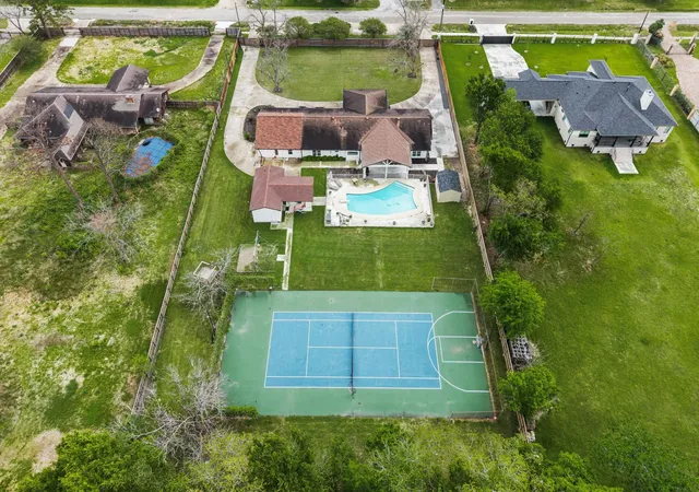 Homes for sale in Houston, TX | 8800 Brae Acres Rd, Houston, TX 77074 | MLS# 44001579