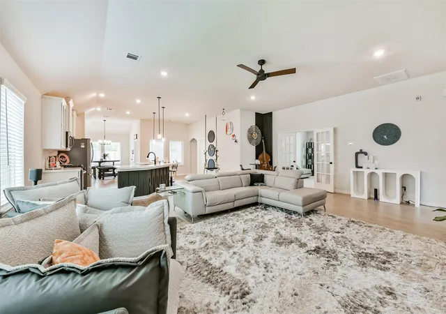 Photo 4 of House for sale at 248 Eagleville Dr, Alvin, TX 77511 | MLS# 70900469 | Listing updated on 2026-09-08
