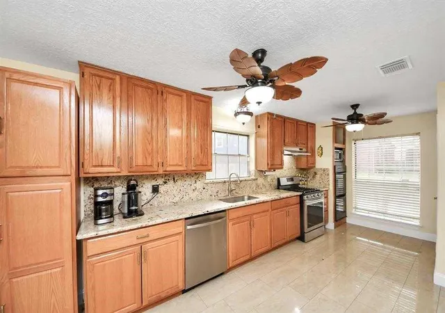 Photo 4 of Single family home for sale at 10422 Springland Ct, Houston, TX 77065 | MLS# 67816465 | Listing updated on 2026-08-21