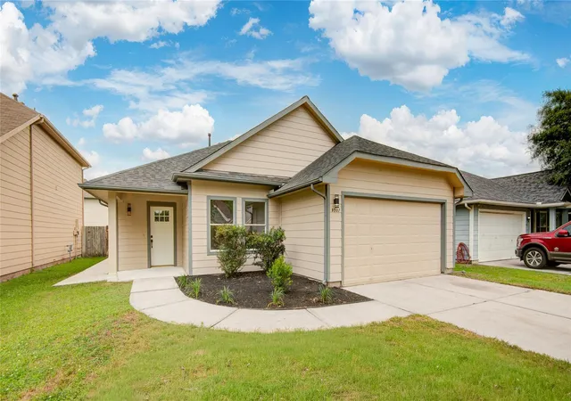 Photo 4 of Sale Pending at 9307 Fillmont Ln, Houston, TX 77044 | MLS# 9800240 | Listing updated on 2026-09-17