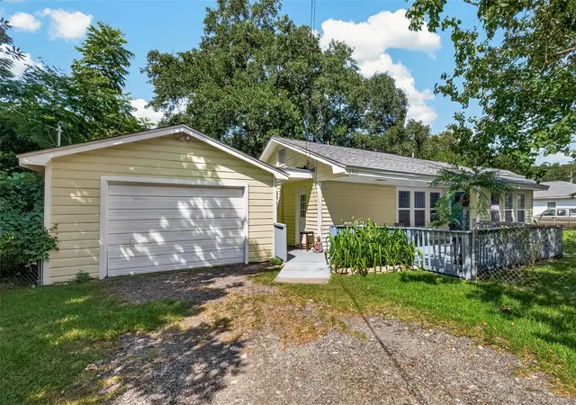 2nd image of 3315 Walsh St, Bayview, TX 77518 | MLS# 76362352