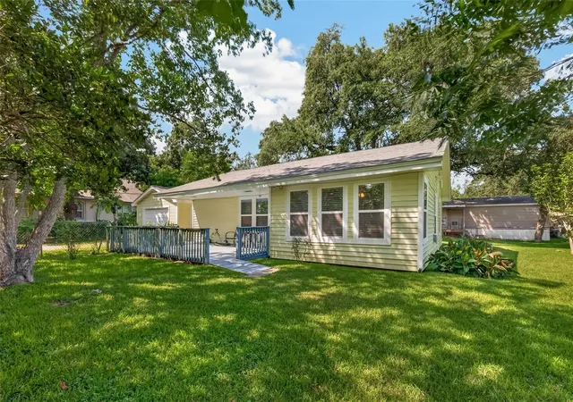 4th image of 3315 Walsh St, Bayview, TX 77518 | MLS# 76362352