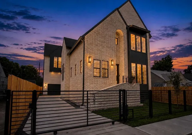 1st image of 705 Walton St, Houston, TX 77009 | MLS# 6584972