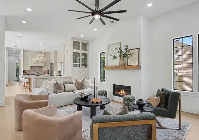 3rd image of 705 Walton St, Houston, TX 77009 | MLS# 6584972