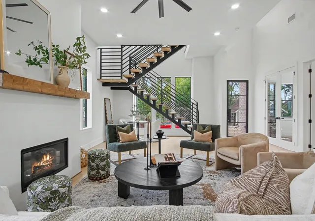 4th image of 705 Walton St, Houston, TX 77009 | MLS# 6584972