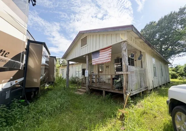 Homes for sale in Warren, TX | 3575 County Road 1325, Warren, TX 77664 | MLS# 15874382