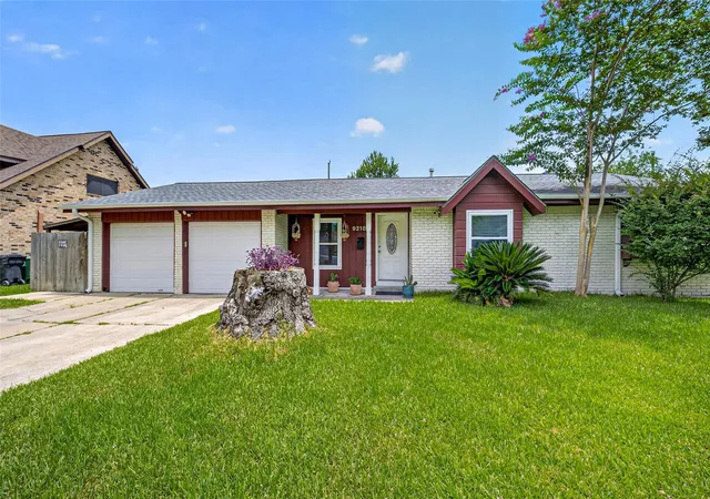 Photo 4 of Single family home for sale at 9218 Mcdade St, Houston, TX 77080 | MLS# 57723847 | Listing updated on 2026-08-21