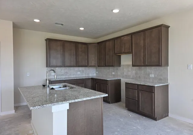 Photo 3 of Single family home for sale at 1496 Lake Ridge Dr, Brenham, TX 77833 | MLS# 63513911 | Listing updated on 2026-08-27