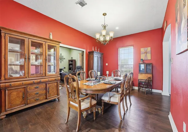 4th image of 4350 Skylane Dr, Beach City, TX 77523 | MLS# 79452044