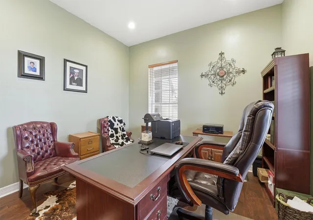 5th image of 4350 Skylane Dr, Beach City, TX 77523 | MLS# 79452044