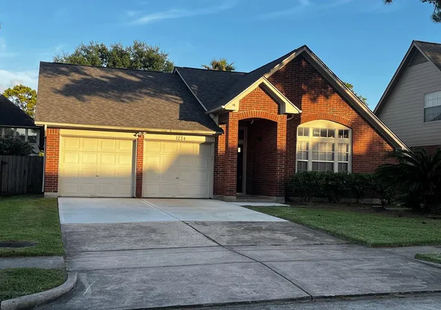 1st image of 1234 Indian Autumn Trce, Houston, TX 77062 | MLS# 70375826