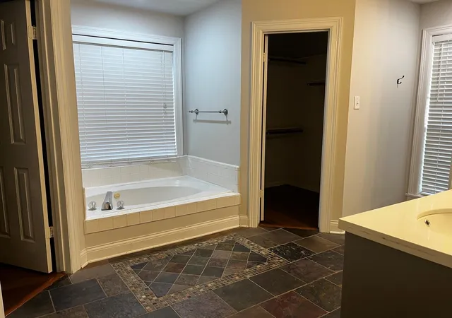 5th image of 1234 Indian Autumn Trce, Houston, TX 77062 | MLS# 70375826
