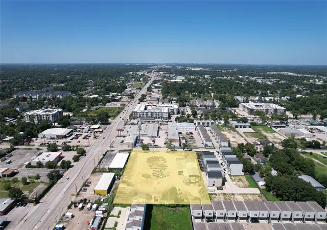 Photo 1 of Land for sale at 611 Martin St, Houston, TX 77018 | MLS# 15265472 | Listing updated on 2026-08-18
