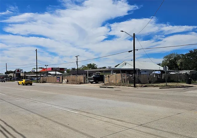 18th image of 1665 Brittmoore Rd, Houston, TX 77043 | MLS# 66463018