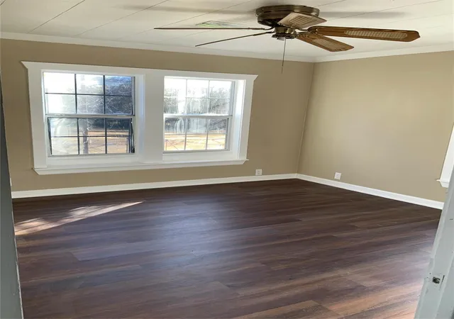 39th image of 301 Travis St, Baytown, TX 77520 | MLS# 5714116
