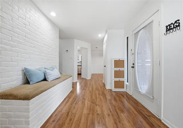 Photo 3 of Sale Pending at 518 Rozelle Ave, Sugar Land, TX 77498 | MLS# 91573226 | Listing updated on 2026-10-08