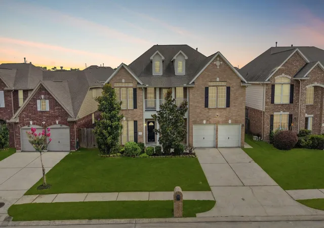 Photo 2 of Sale Pending at 3306 Colleville Sur Mer Ln, Spring, TX 77388 | MLS# 41395460 | Listing updated on 2026-09-17