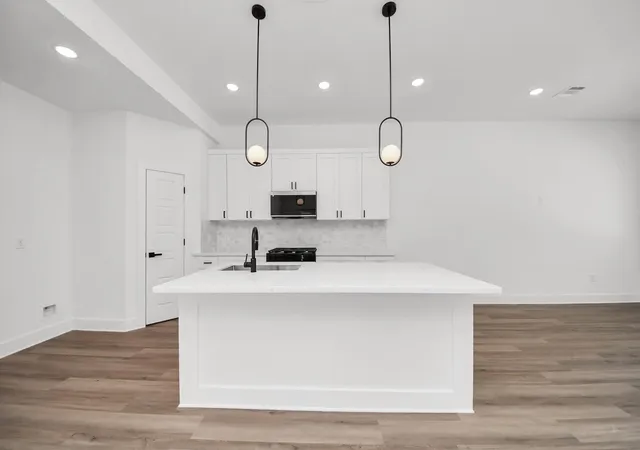 4th image of 5532 Nielan St Sts, Houston, TX 77028
