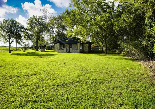 1st image of 1203 County Road 677, Brazoria, TX 77422 | MLS# 8085878