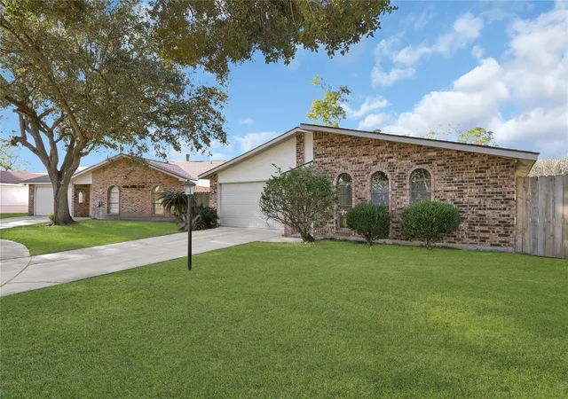 Photo 1 of Single family home for sale at 15802 Ironfork Dr, Houston, TX 77053 | MLS# 21485695 | Listing updated on 2026-07-09