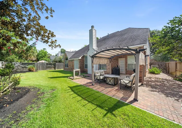 Photo 4 of Single family home for sale at 13711 Layton Hills Dr, Cypress, TX 77429 | MLS# 16787608 | Listing updated on 2026-09-12