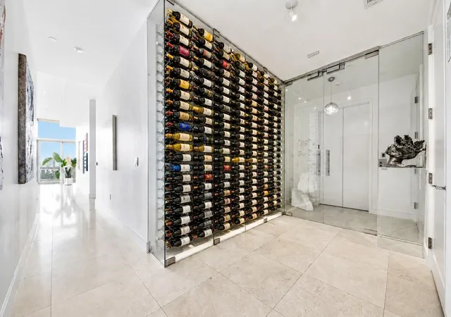 2nd image of 2727 Kirby Dr #10E, Houston, TX 77098 | MLS# 2198724