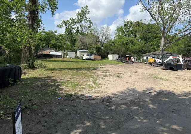 Photo 3 of Land for sale at 0 Veller Dr, Houston, TX 77032 | MLS# 33505177 | Listing updated on 2026-04-17