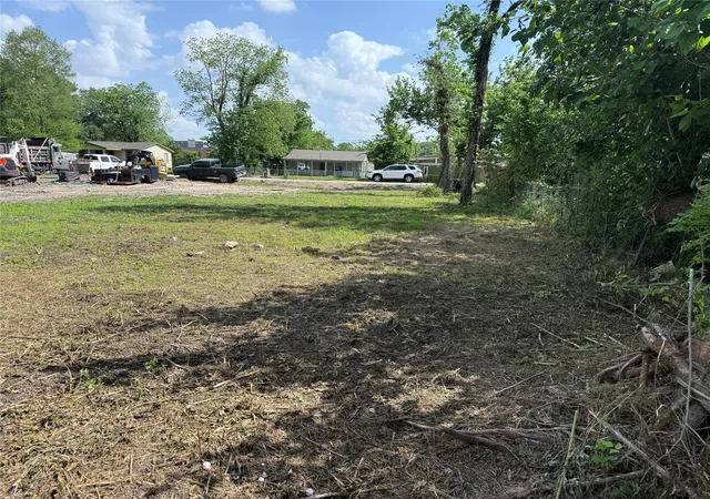 Photo 4 of Land for sale at 0 Veller Dr, Houston, TX 77032 | MLS# 33505177 | Listing updated on 2026-04-17