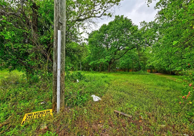 Photo 4 of Land for sale at 302 Smith Rd, Magnolia, TX 77354 | MLS# 36357203 | Listing updated on 2026-08-12