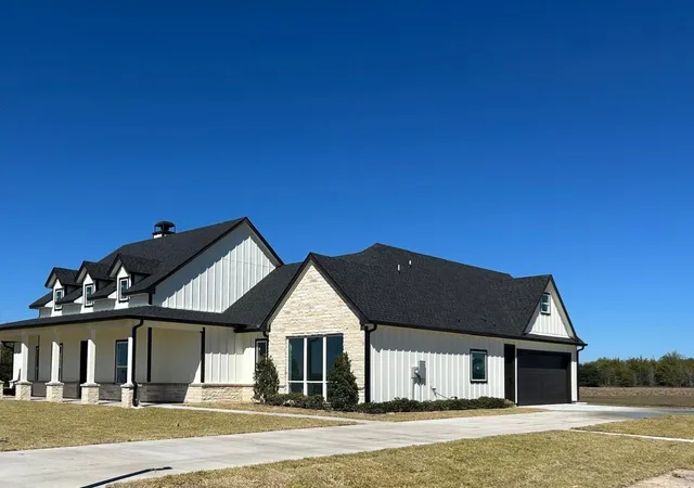 Photo 3 of Single family home for sale at 5766 Ward Bnd Rd, Sealy, TX 77474 | MLS# 49106540 | Listing updated on 2026-09-18
