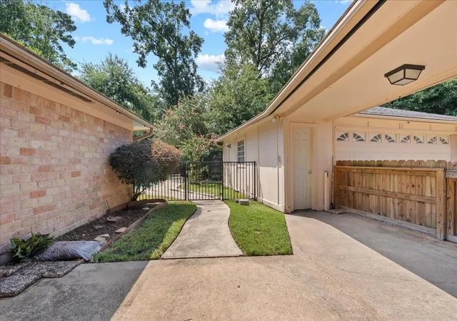 4th image of 3003 Brookdale Dr, Kingwood, TX 77339 | MLS# 94954913