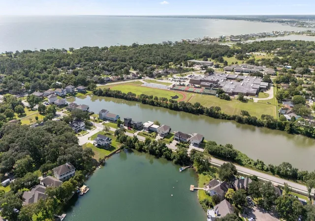 4th image of 0 Oak Alley, Seabrook, TX 77586 | MLS# 61117265