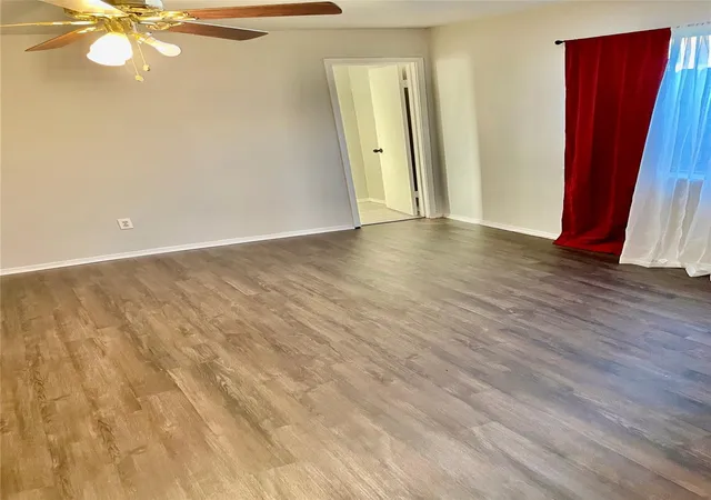Photo 3 of Single family home for sale at 11907 E Marsham Cir, Houston, TX 77066 | MLS# 14463619 | Listing updated on 2026-06-02
