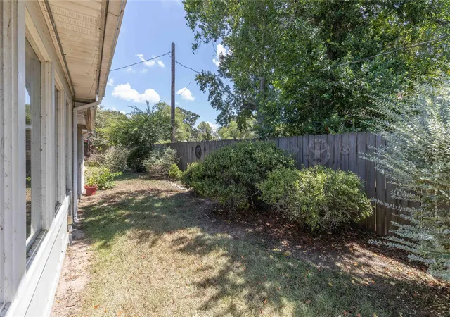 37th image of 2402 Holly St, Liberty, TX 77575 | MLS# 56070143