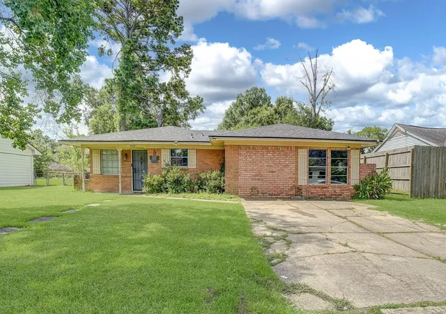 Photo 1 of Single family home for sale at 9318 Linda Vista Rd, Houston, TX 77078 | MLS# 75127934 | Listing updated on 2026-09-16