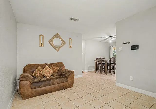 Photo 3 of Single family home for sale at 9318 Linda Vista Rd, Houston, TX 77078 | MLS# 75127934 | Listing updated on 2026-09-16