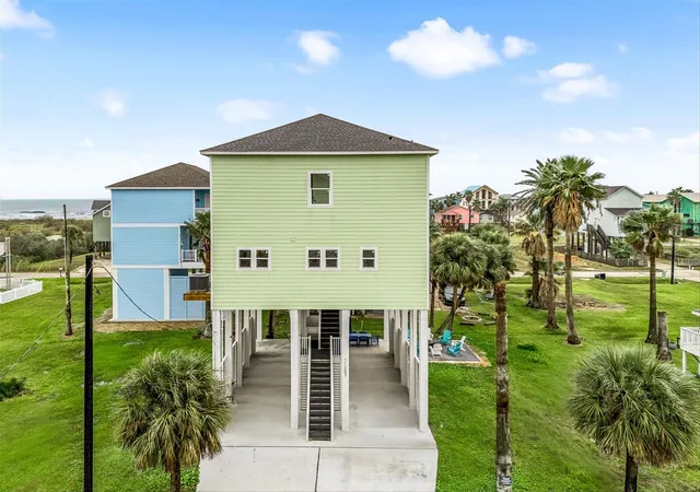 Photo 2 of Single family home for sale at 11207 Schwartz Dr, Galveston, TX 77554 | MLS# 10074094 | Listing updated on 2026-08-05