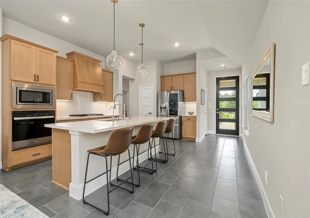 Photo 2 of Single family home for sale at 854 Sendero Trl, Conroe, TX 77304 | MLS# 24233584 | Listing updated on 2026-09-12