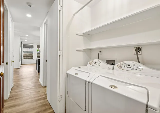 32nd image of 2829 Timmons Ln #211, Houston, TX 77027 | MLS# 36849561