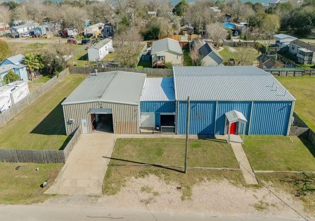 2nd image of 341 5th St, Dickinson, TX 77539 | MLS# 43354284